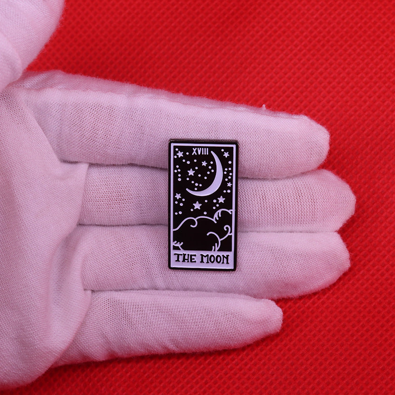 Moon Tarot Brooch Divination Badge